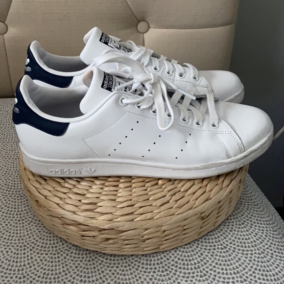 Adidas Stan smith size 9 - Picture 3 of 6